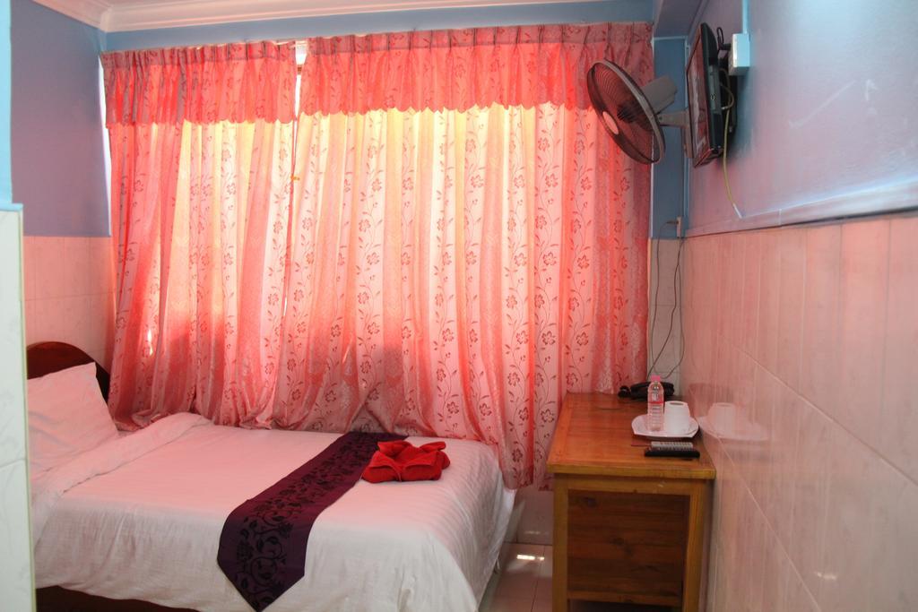 Capitol 3 Guesthouse بنوم بنه المظهر الخارجي الصورة