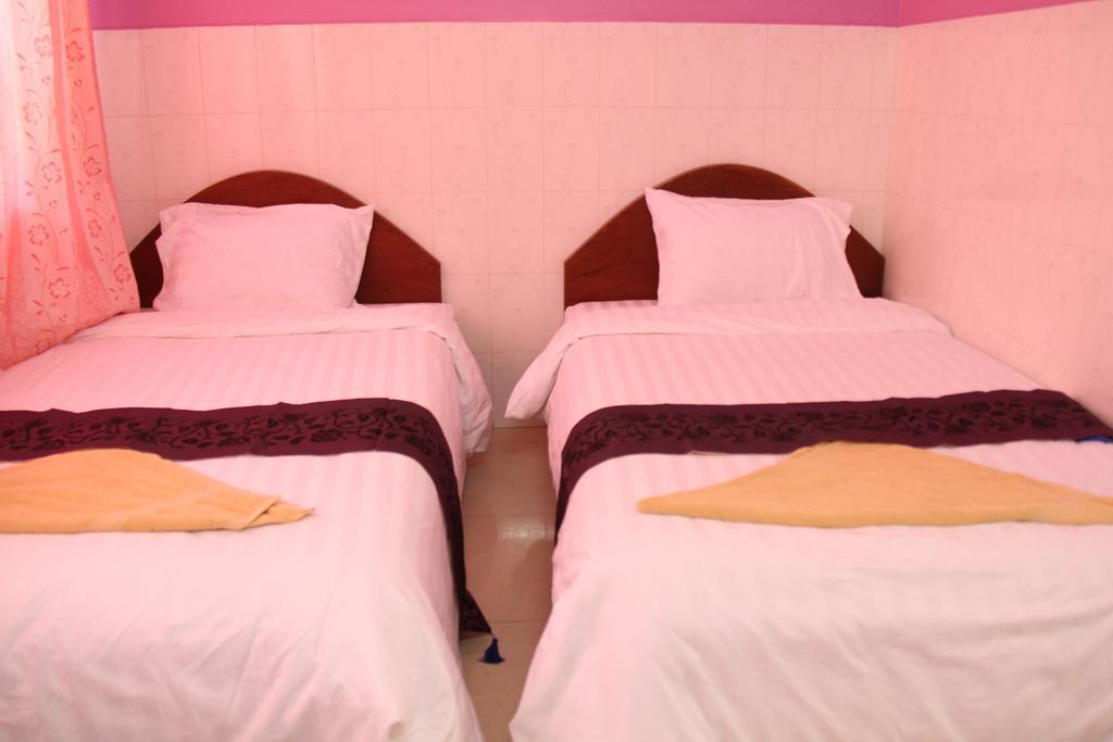 Capitol 3 Guesthouse بنوم بنه المظهر الخارجي الصورة
