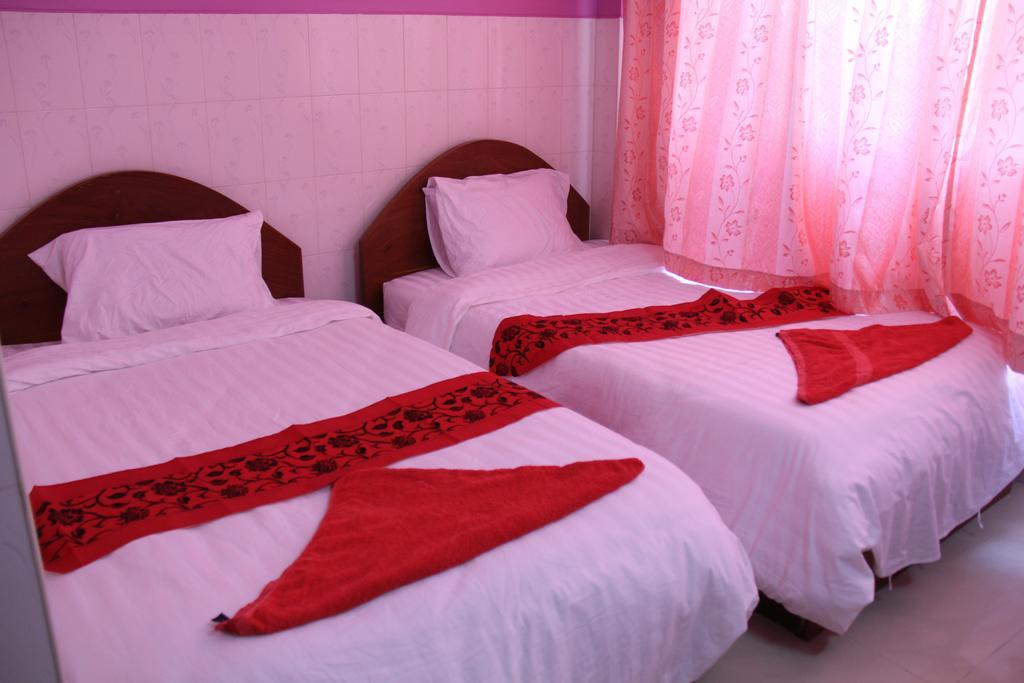 Capitol 3 Guesthouse بنوم بنه المظهر الخارجي الصورة