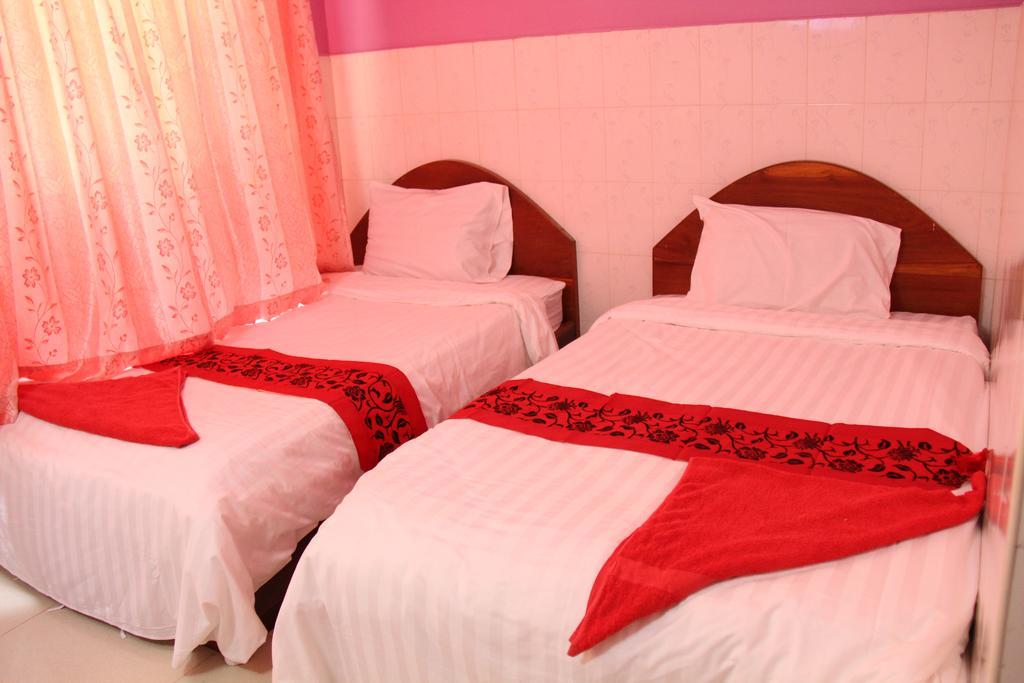 Capitol 3 Guesthouse بنوم بنه المظهر الخارجي الصورة