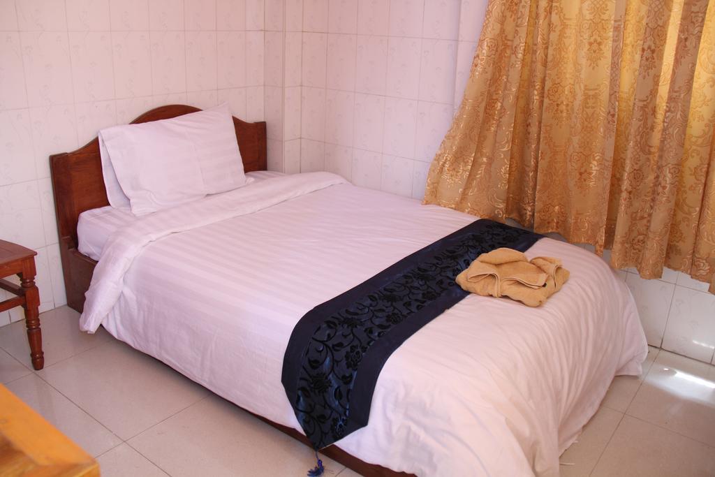 Capitol 3 Guesthouse بنوم بنه المظهر الخارجي الصورة
