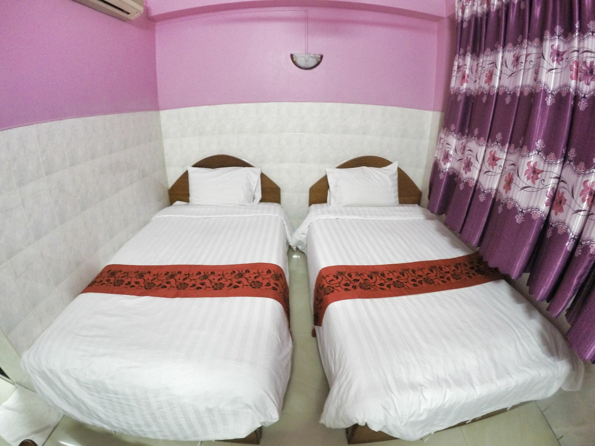 Capitol 3 Guesthouse بنوم بنه المظهر الخارجي الصورة