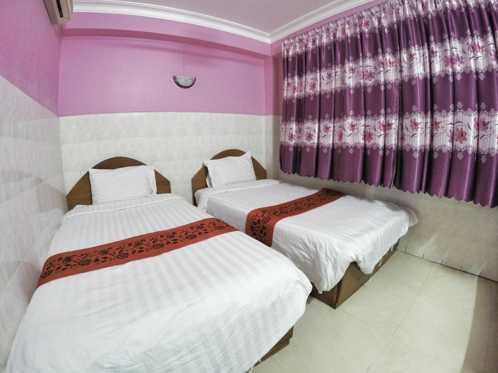 Capitol 3 Guesthouse بنوم بنه المظهر الخارجي الصورة